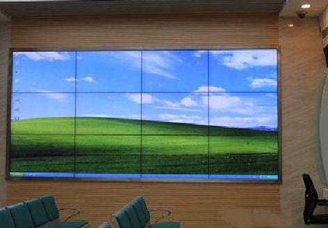 临泉液晶拼接屏的另类用法。